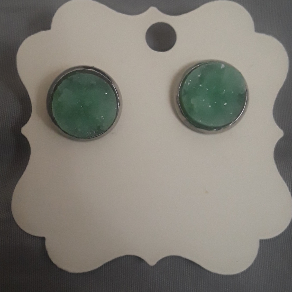 stud earrings